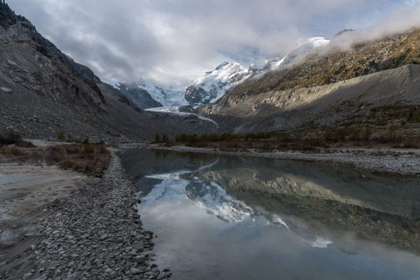 Biancograt gespiegelt im Gletschersee