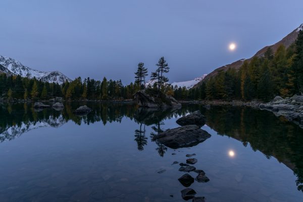Mond über dem Lagh da Saoseo