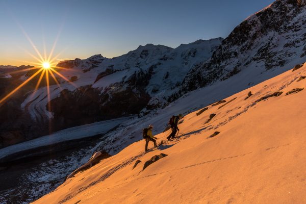 Aufstieg bei Sonnenaufgang