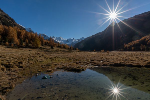 Val Roseg bei strahlend blauem Himmel