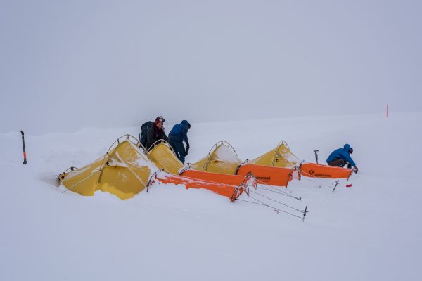 Polarmond Zeltlager am nächsten Morgen