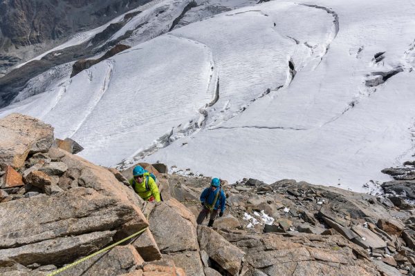 Abstieg durch die Felsen