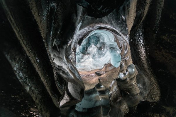 Eiskuppel in der Gletscherhöhle