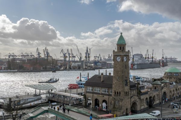 Landungsbrücken in Hamburg