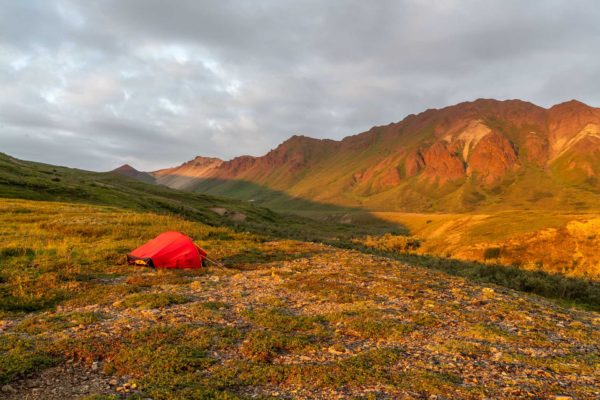 So macht Trekking Spass wenn der Sonnenuntergang erst kurz vor Mitternacht ist.