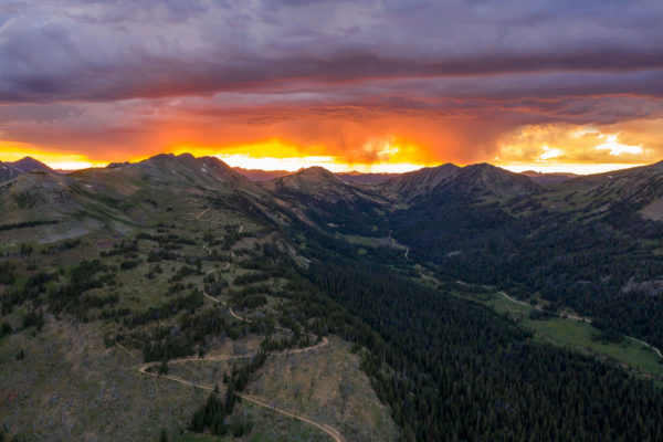 Sonnenuntergang über dem Custer Gallatin National Forest