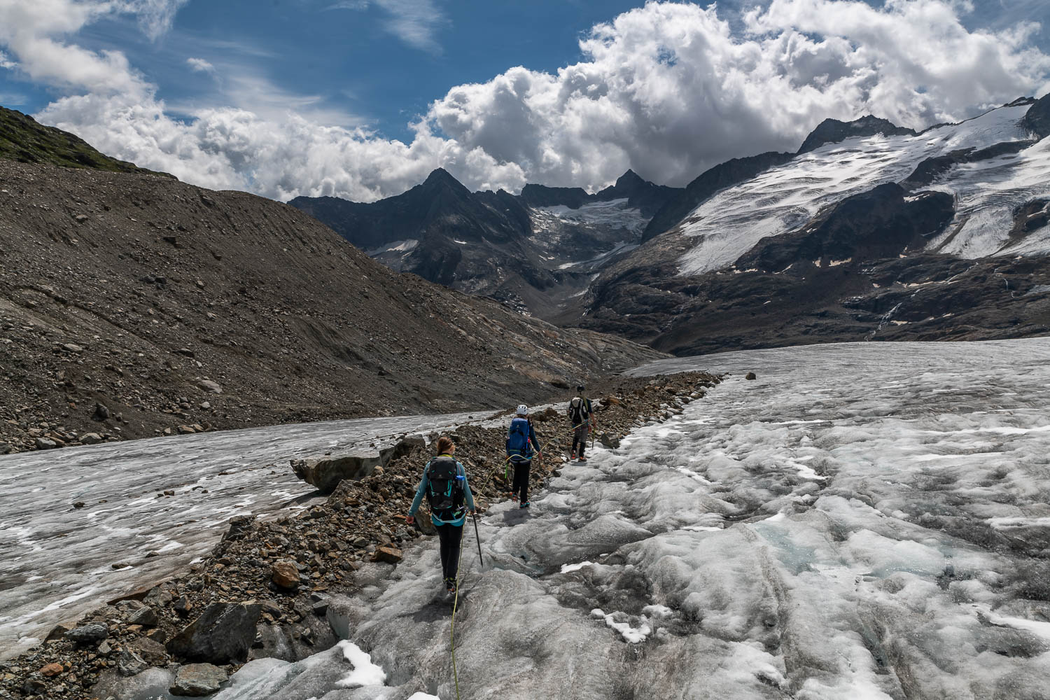 Abstieg über den Gouwligletscher